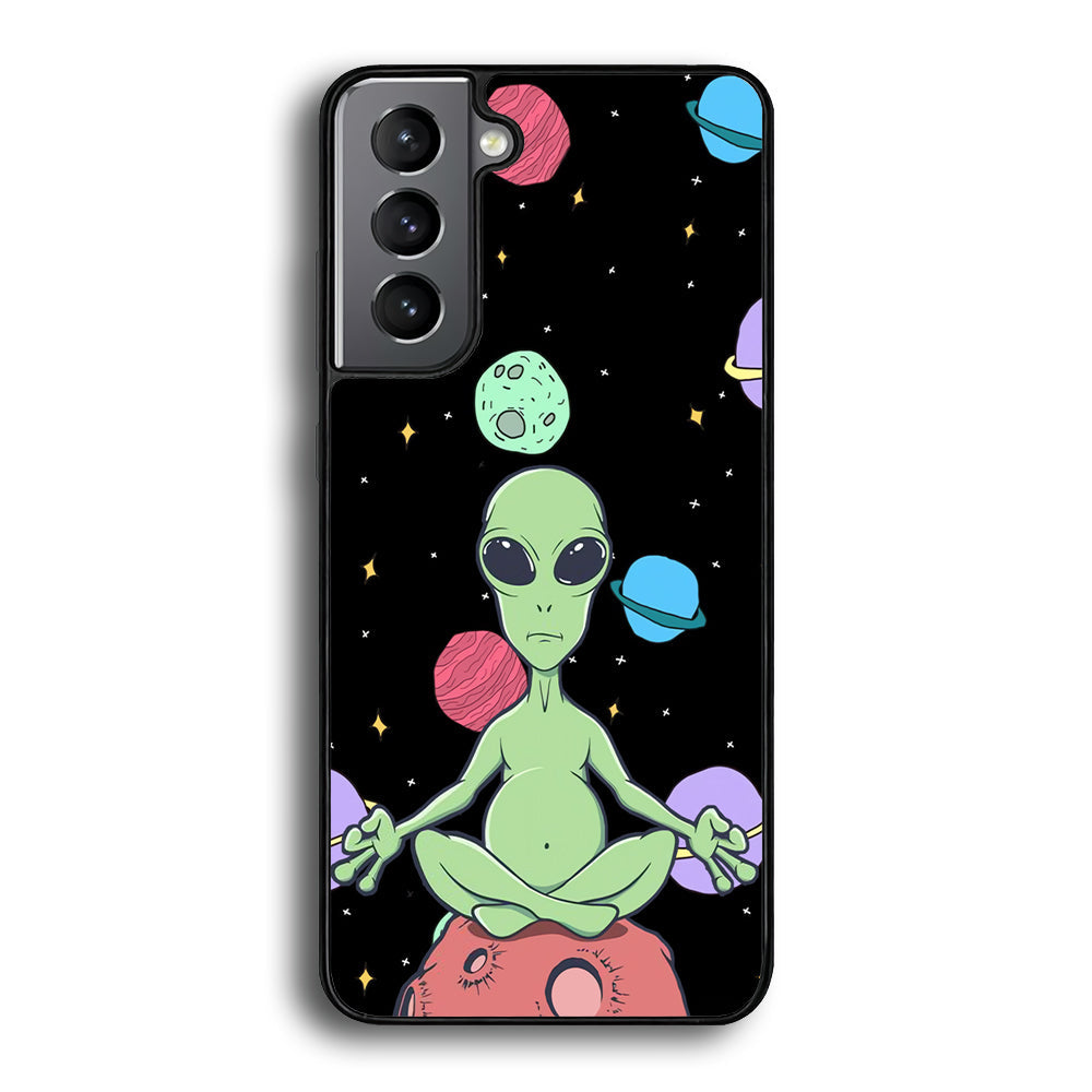 Alien Yoga Style On Space Samsung Galaxy S24 Case - Ezzystore