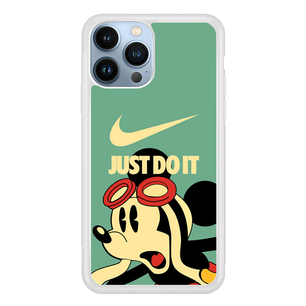 Nike Mickey Shocked Momment iPhone 14 Pro Max Case