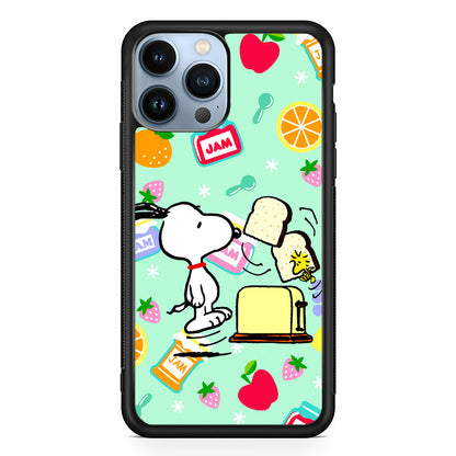Snoopy And Woodstock Morning Breakfast iPhone 13 Pro Case