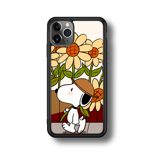 Snoopy Flower Farmer Style iPhone 11 Pro Max Case