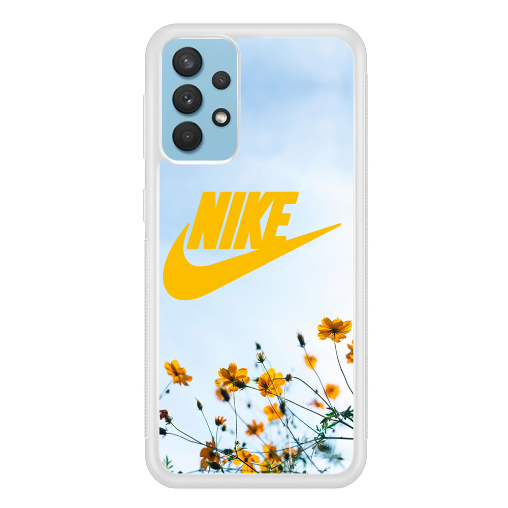 Nike Flowers Panoramic Samsung Galaxy A32 Case