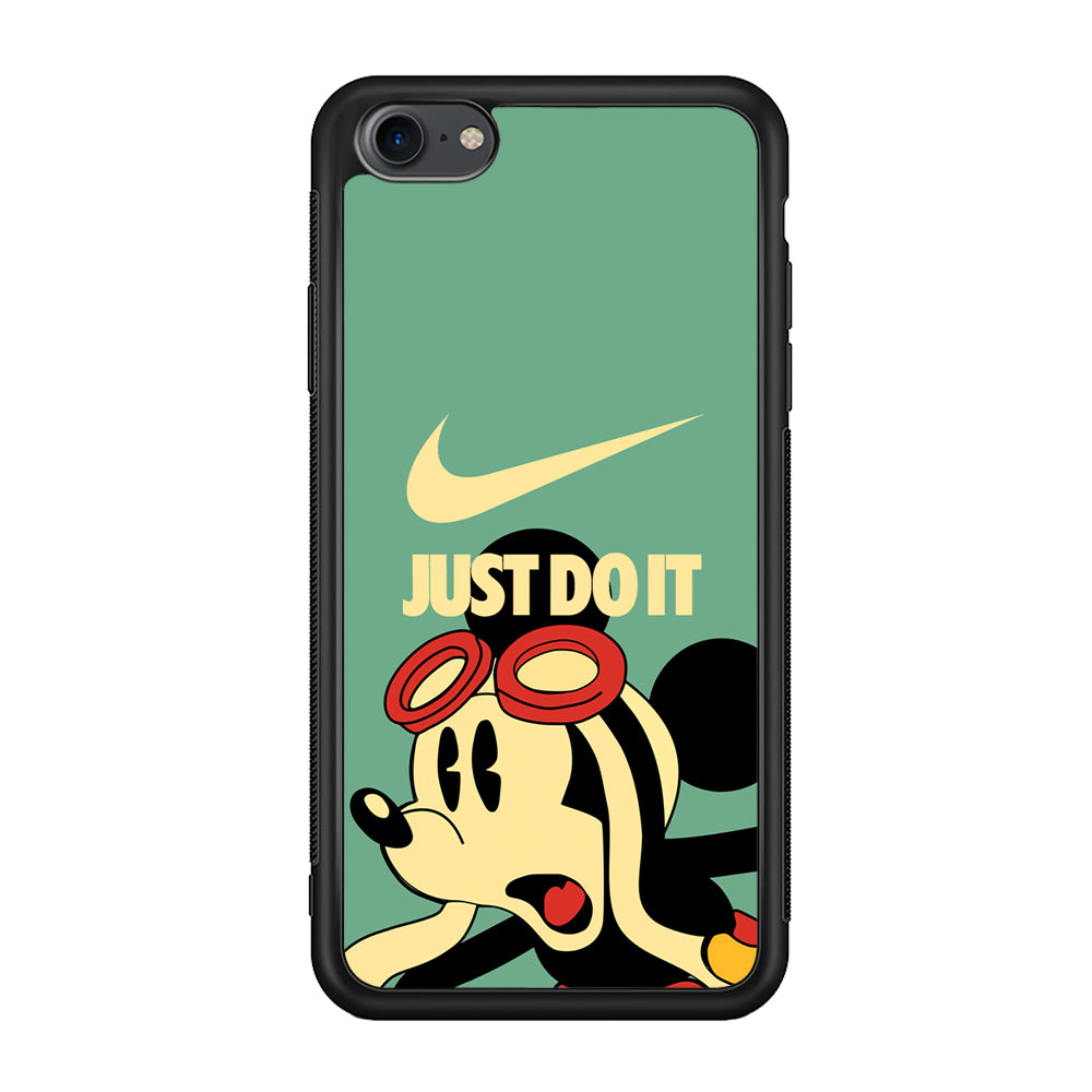 Nike Mickey Shocked Momment iPhone 7 Case