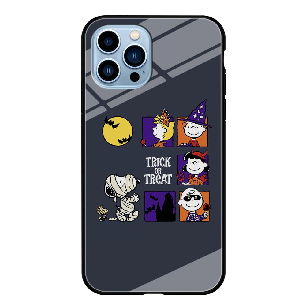 Snoopy Halloween Momment iPhone 13 Pro Case